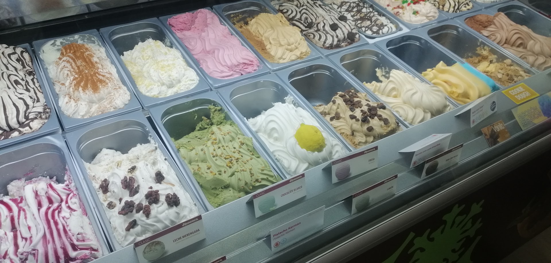 Heladaria Sol y Frio · Fotos 5